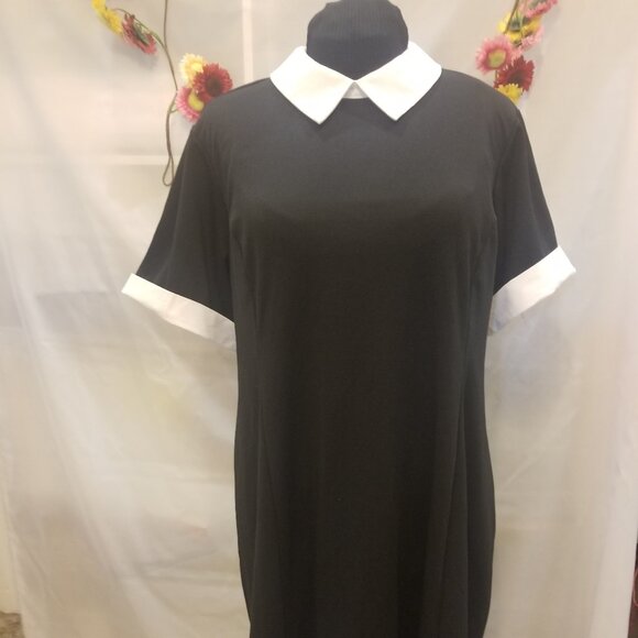 NWT Spirit Halloween Black White Collared Dress Wednesday Addams 1X - Picture 2 of 8